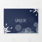 Prachtige Winter Wedding Snowflakes Bokeh Lights Drieluik Uitnodiging (Cover)