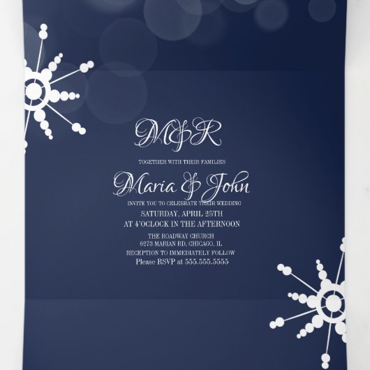 Prachtige Winter Wedding Snowflakes Bokeh Lights Drieluik Uitnodiging (Binnenkant midden)