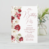 Prachtige witte en rode bloemen verjaardagsfeestje kaart (Staand voorkant)