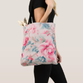 Prachtige zachte roze bloemen en cerulean bladeren tote bag (Dichtbij)