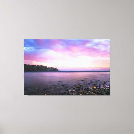 Prachtige zomer zonsondergang over een baai canvas afdruk (Voorkant)