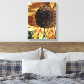 Prachtige zonnebloem | Foto van Cherie | Floral Canvas Afdruk (Insitu (Slaapkamer))