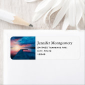 Prachtige zonsondergang op een rustig meer adres etiket (Insitu)