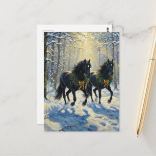Prachtige zwarte paardenkransen in winterbossen briefkaart