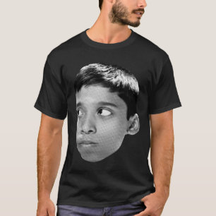 Praggnanandhaa Rameshbabu zelf T-shirt