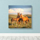 Prairie Family – Horses & Foal at Sunset Wall Art Canvas Afdruk (Insitu (Houten vloer))