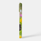 Prancing Schotse Terriers in gras en bloemen iPhone 15 Case (Linkerkant)