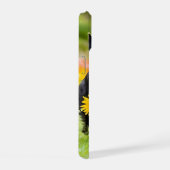 Prancing Schotse Terriers in gras en bloemen iPhone 15 Case (Rechterkant)
