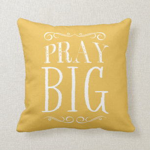 Pray Big Yellow Accent Pillow Kussen