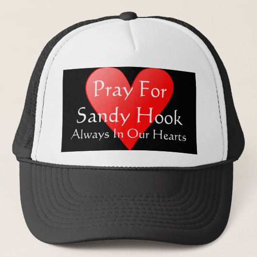 PRAY FOR SANDY HOOK ALTIJD IN ONZE HARTS TRUCKER PET (Voorkant)
