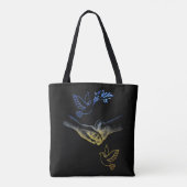 Pray for Ukraine, Realistic Couple Holding Hands 2 Tote Bag (Achterkant)