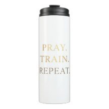 Pray Train Repeat Mok – Christelijke Fitness Motiv
