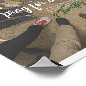 PRAYER VAN EEN KLEINE MEISJE (1 TIMOTHIE 2:1) POSTER (Hoek)