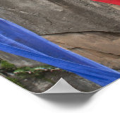 Prayer vlaggen hangen dicht bij Taktshang Poster (Hoek)