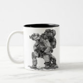 Praying Soldier Tweekleurige Koffiemok (Links)