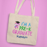 Pre-K Afstuderen Cute Pink Owl Aangepast Afstudere Tote Bag<br><div class="desc">Een coole,  gepersonaliseerde canvas tas voor voorschoolse afstuderen voor een klein meisje dat afstudeert van Pre-K en naar de kleuterschool gaat. Het is voorzien van een schattige roze romp met een schaaldop en een rol naast een leuk lettertype in  blauw,  groen en roze.</div>