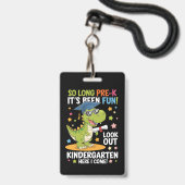 Pre K Afstuderen kleuterschool dinosaurus T Rex Badge (Voorzijde met lanyard)