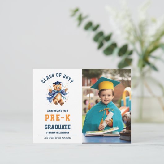 Pre-K Afstuderen Schattigee Teddy Aankondigingskaart (Staand voorkant)