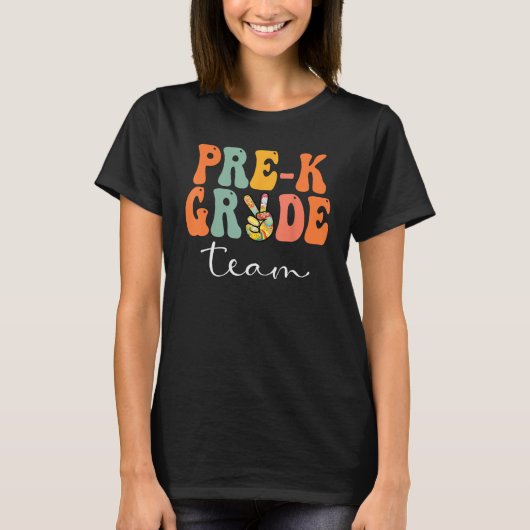 Pre K Team Retro Groovy Women Happy First Day Of S T-shirt (Voorkant)