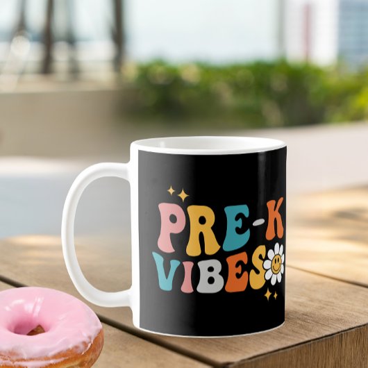 Pre-K Vibes Groovy Design Mok