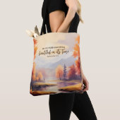 Prediker 3:11 Bijbelvers Herfst Waterverf Tote Bag (Dichtbij)