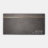 Premium Dark Desk Mat with Gold Accent (Voorkant)