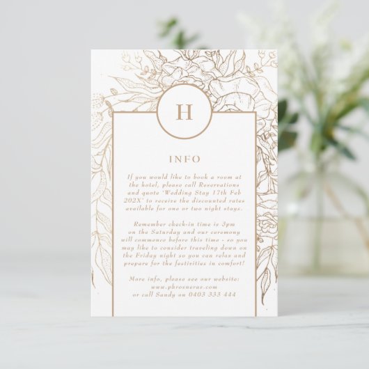 Premium - Elegant Gold Monogram Wreath Wedding Informatiekaartje (Staand voorkant)