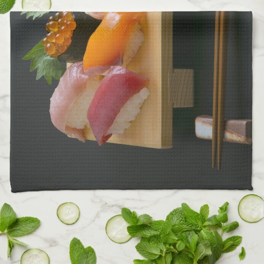 Premium Sushi on Traditional Board Theedoek (Gevouwen)
