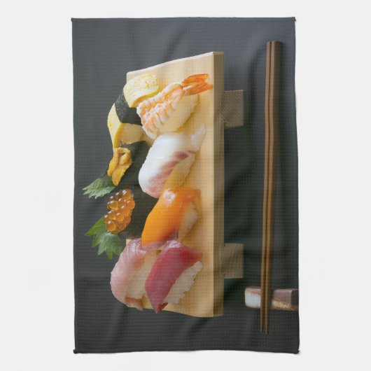Premium Sushi on Traditional Board Theedoek (Verticaal)