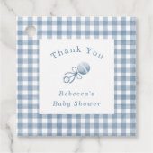 Preppy Baby Boy Blue Gingham met rammelaar Bedankt Bedankjes Labels (Voorkant)