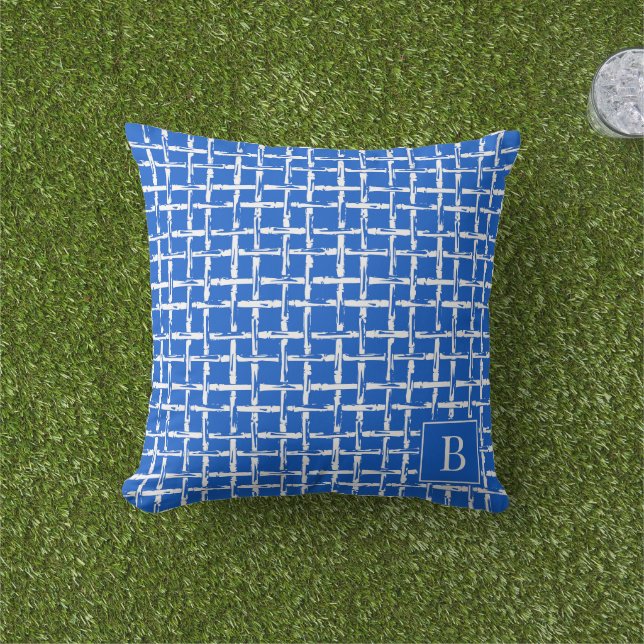 Preppy Bamboo – Koninklijk Blauw Coast Monogram Buitenkussen (Gras)