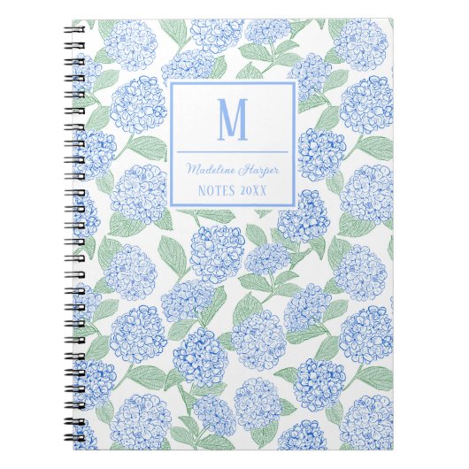 Preppy Blauw en Groene Hortensia Monogram Notitieboek (Voorkant)