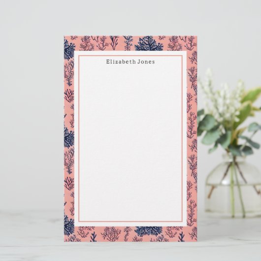 Preppy Blue en Coral Pattern Briefpapier (Staand voorkant)