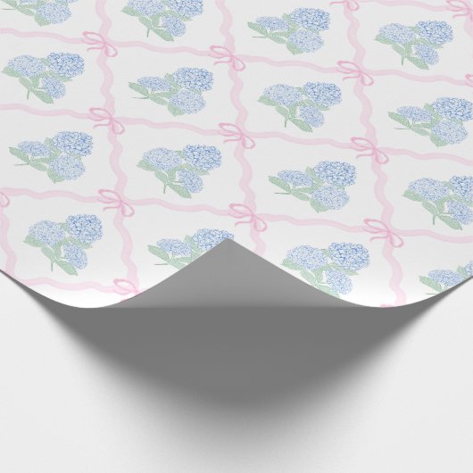 Preppy Blue Hydrangea with Pink Bow Trellis Cadeaupapier (Hoek)