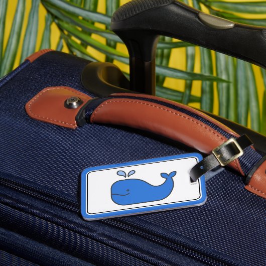 Preppy Blue Whale gepersonaliseerd Bagagelabel (Voorkant Insitu 3)