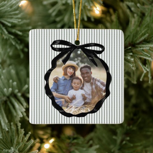 Preppy Bow Lijst Pine Foto Keramisch Ornament (Boom)