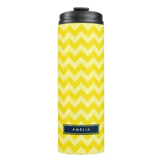 Preppy Chevron in Shades of Yellow Monogram Thermosbeker (Voorkant)