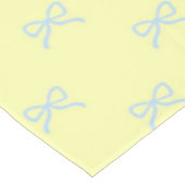 Preppy Chic Yellow & Blue Bow Pattern Spring  Tafelkleed (Gekanteld)