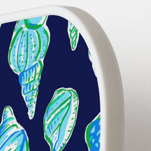 Preppy Coastal Sea Shells op Navy Seaside Monogram Pickleball Paddle (Links Detail)