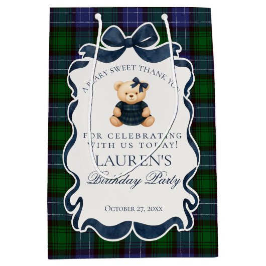 Preppy Coquette Bow Bear Tartan Birthday Favors Medium Cadeauzakje (Voorkant)