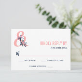 Preppy Coral & Navy Mr & Mrs Wedding RSVP Kaartje (Staand voorkant)