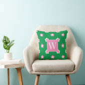 Preppy Daisy Field – Roze & Groene Monogram Kussen (Stoel)
