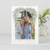 Preppy Grandmillennial Christmas Bow Swag Foto Feestdagenkaart (Staand voorkant)