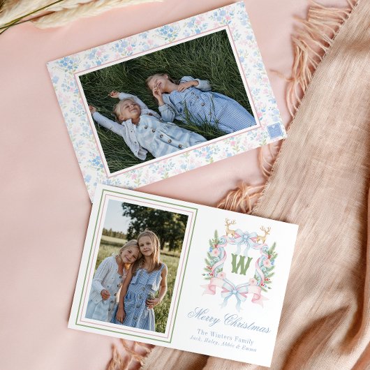 Preppy Grandmillennial Christmas Monogram Crest Feestdagenkaart