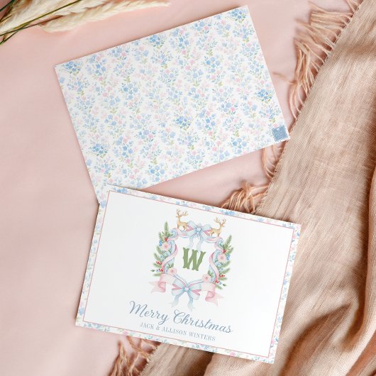 Preppy Grandmillennial Christmas Monogram Crest Feestdagenkaart