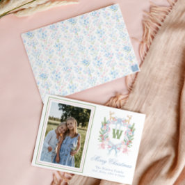 Preppy Grandmillennial Christmas Monogram Crest Feestdagenkaart