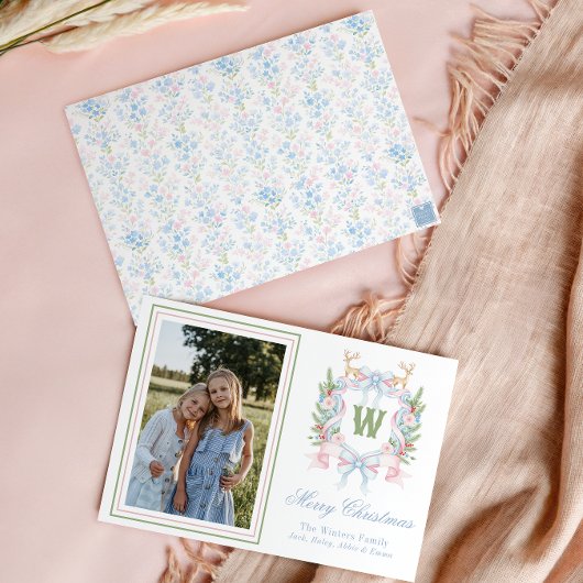 Preppy Grandmillennial Christmas Monogram Crest Feestdagenkaart