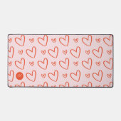 Preppy harten in roze & rood met monogram initiaal bureaumat (Voorkant)