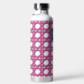 Preppy Hot Roze Riet Rietwerk Monogram Waterfles (Rechts)