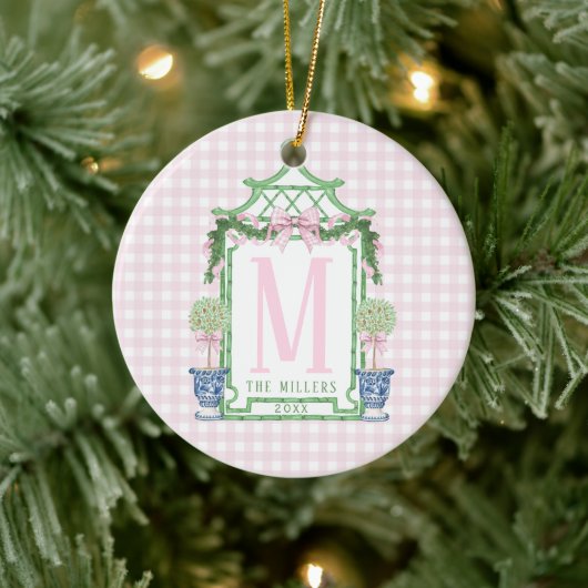 Preppy Monogram Pagode met Roze Gingham Bow Keramisch Ornament (Boom)